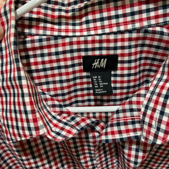 Red, white, and navy extra large H&M button down long sleeved shirt. - Picture 3 of 4